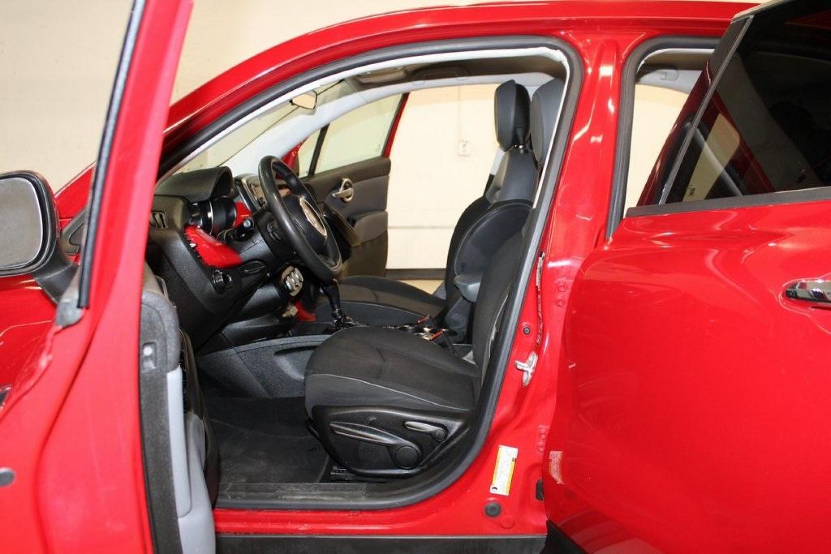 2016 Rosso Passione (Red Hypnotique Clear Coat) /Black/Gray Fiat 500X Easy (ZFBCFXBT9GP) with an 2.4L I4 MultiAir engine, Automatic transmission, located at 15300 Midway Rd., Addison, TX, 75001, (972) 702-0011, 32.958321, -96.838074 - Photo#11