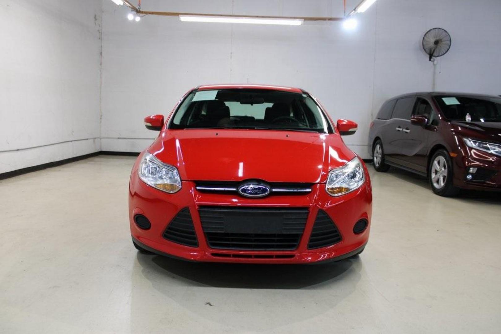 2014 Red Ford Focus SE (1FADP3K27EL) with an I4 engine, located at 15300 Midway Rd., Addison, TX, 75001, (972) 702-0011, 32.958321, -96.838074 - Photo#5