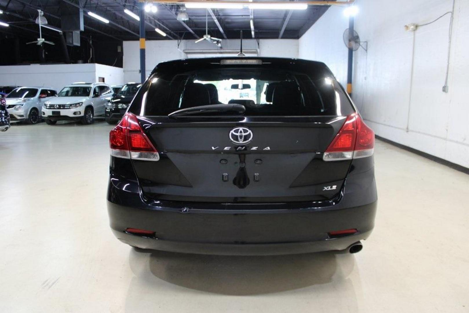 2013 Attitude Black Toyota Venza XLE (4T3ZA3BB6DU) with an 2.7L I4 SMPI DOHC engine, Automatic transmission, located at 15300 Midway Rd., Addison, TX, 75001, (972) 702-0011, 32.958321, -96.838074 - Photo#7