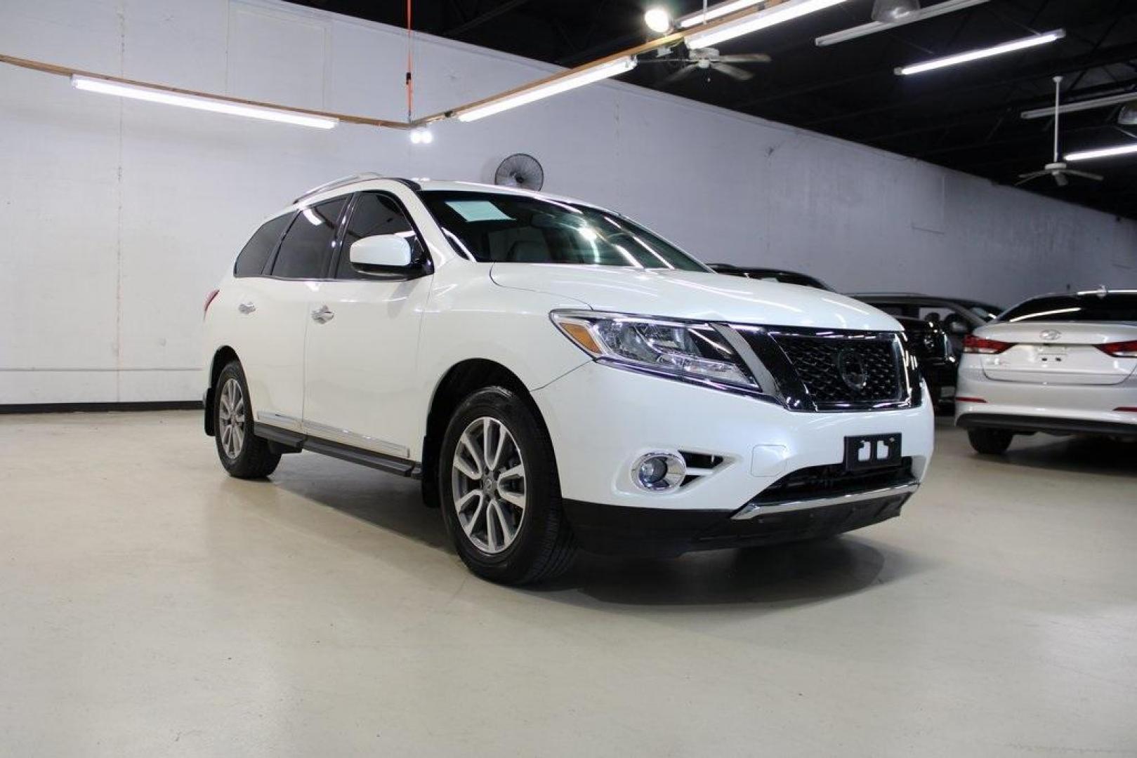 2015 Pearl White /Almond Nissan Pathfinder SL (5N1AR2MM2FC) with an 3.5L V6 engine, CVT transmission, located at 15300 Midway Rd., Addison, TX, 75001, (972) 702-0011, 32.958321, -96.838074 - HOME OF THE NO HAGGLE PRICE - WHOLESALE PRICES TO THE PUBLIC!! Pathfinder SL, 4D Sport Utility, 3.5L V6, CVT with Xtronic, 4WD, Pearl White, Almond Leather. Odometer is 15105 miles below market average!<br><br>Pearl White 2015 Nissan Pathfinder SL<br><br>Recent Arrival! 19/26 City/Highway MPG<br><br - Photo#1