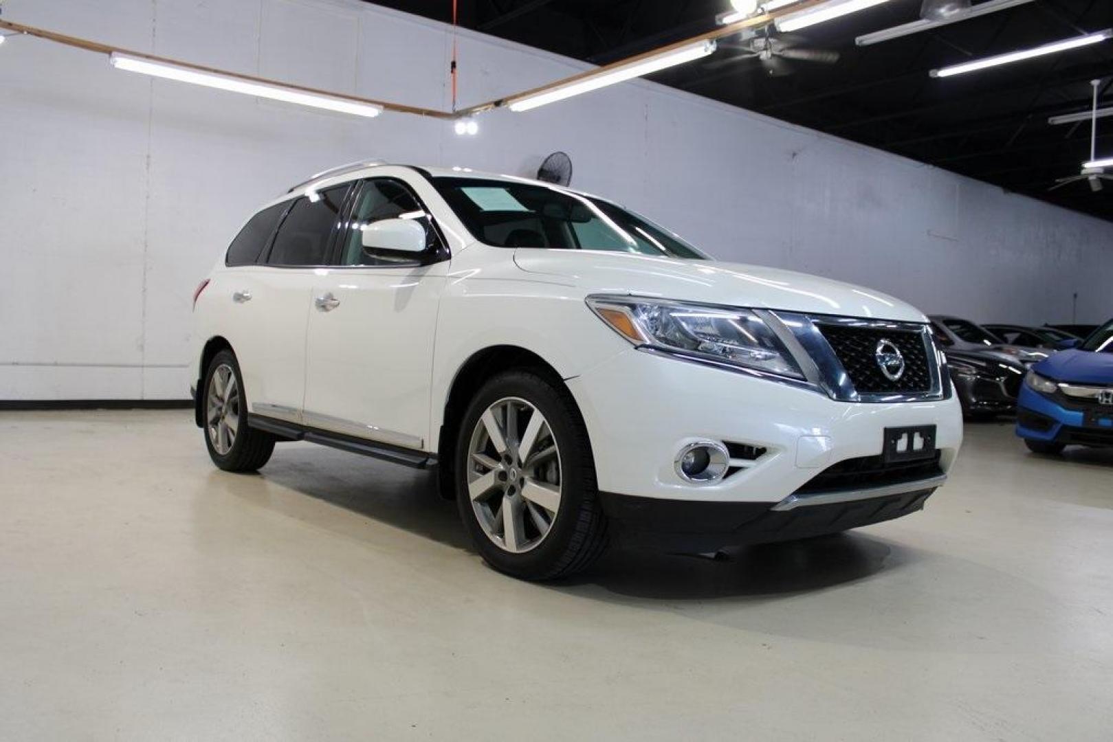 2015 Pearl White /Charcoal Nissan Pathfinder Platinum (5N1AR2MN7FC) with an 3.5L V6 engine, CVT transmission, located at 15300 Midway Rd., Addison, TX, 75001, (972) 702-0011, 32.958321, -96.838074 - Photo#1