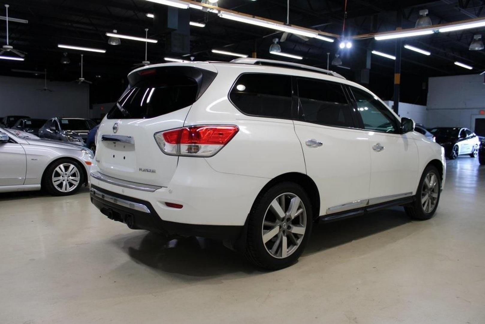 2015 Pearl White /Charcoal Nissan Pathfinder Platinum (5N1AR2MN7FC) with an 3.5L V6 engine, CVT transmission, located at 15300 Midway Rd., Addison, TX, 75001, (972) 702-0011, 32.958321, -96.838074 - Photo#2