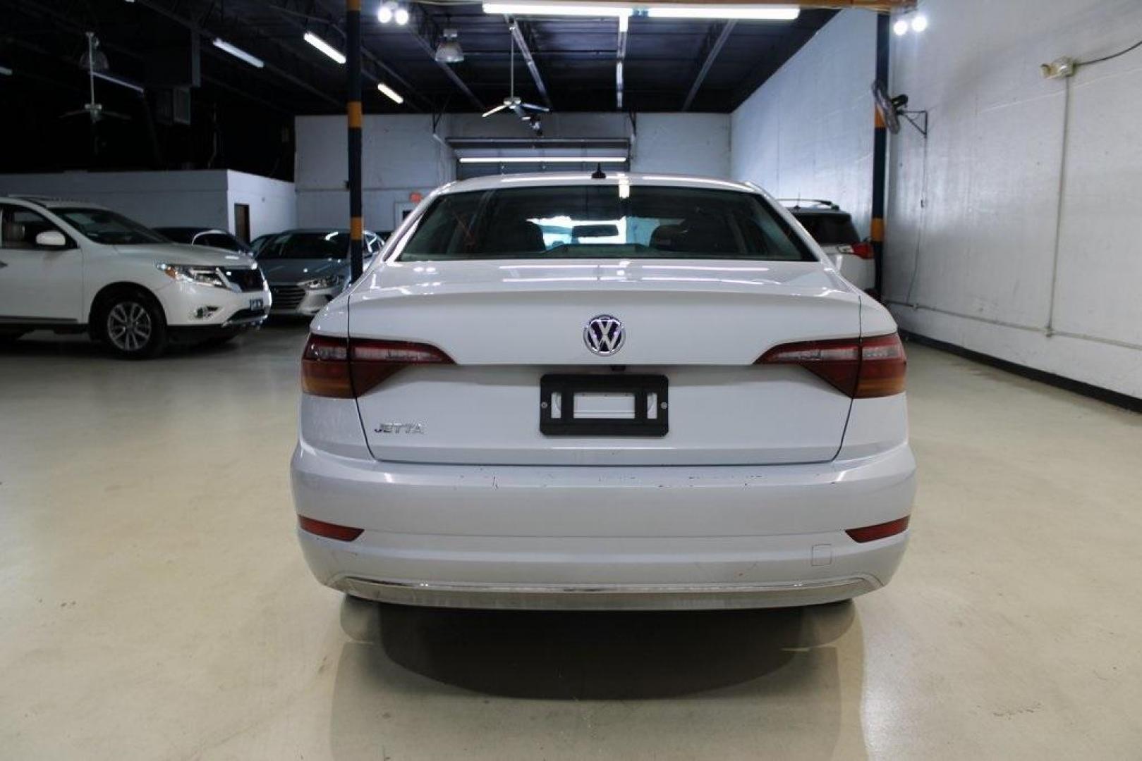 2019 Platinum Gray Metallic Volkswagen Jetta (3VWC57BU6KM) with an 1.4L TSI engine, Automatic transmission, located at 15300 Midway Rd., Addison, TX, 75001, (972) 702-0011, 32.958321, -96.838074 - Photo#7