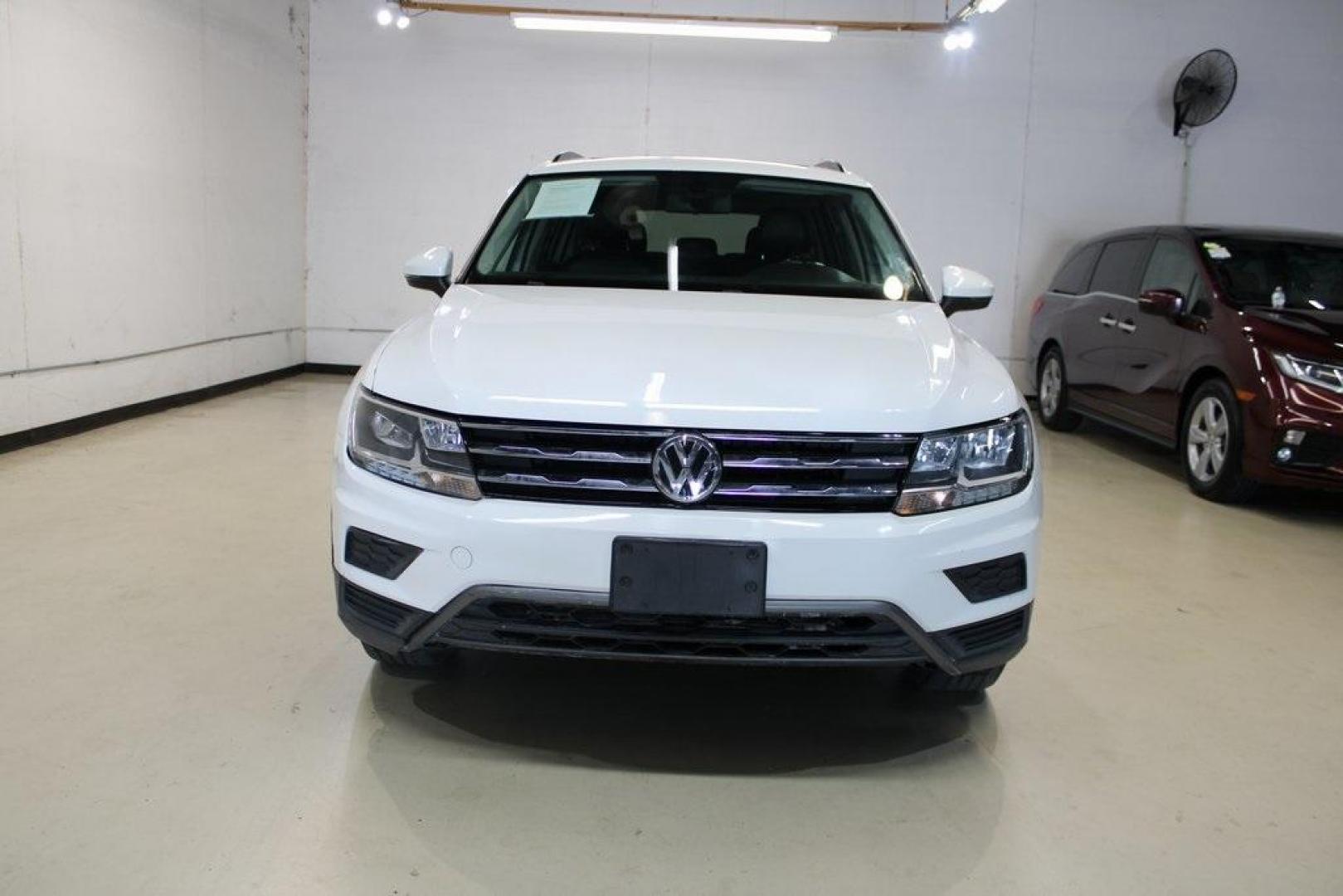 2018 White Volkswagen Tiguan 2.0T SE (3VV3B7AX0JM) with an 2.0L TSI DOHC engine, Automatic transmission, located at 15300 Midway Rd., Addison, TX, 75001, (972) 702-0011, 32.958321, -96.838074 - Photo#5