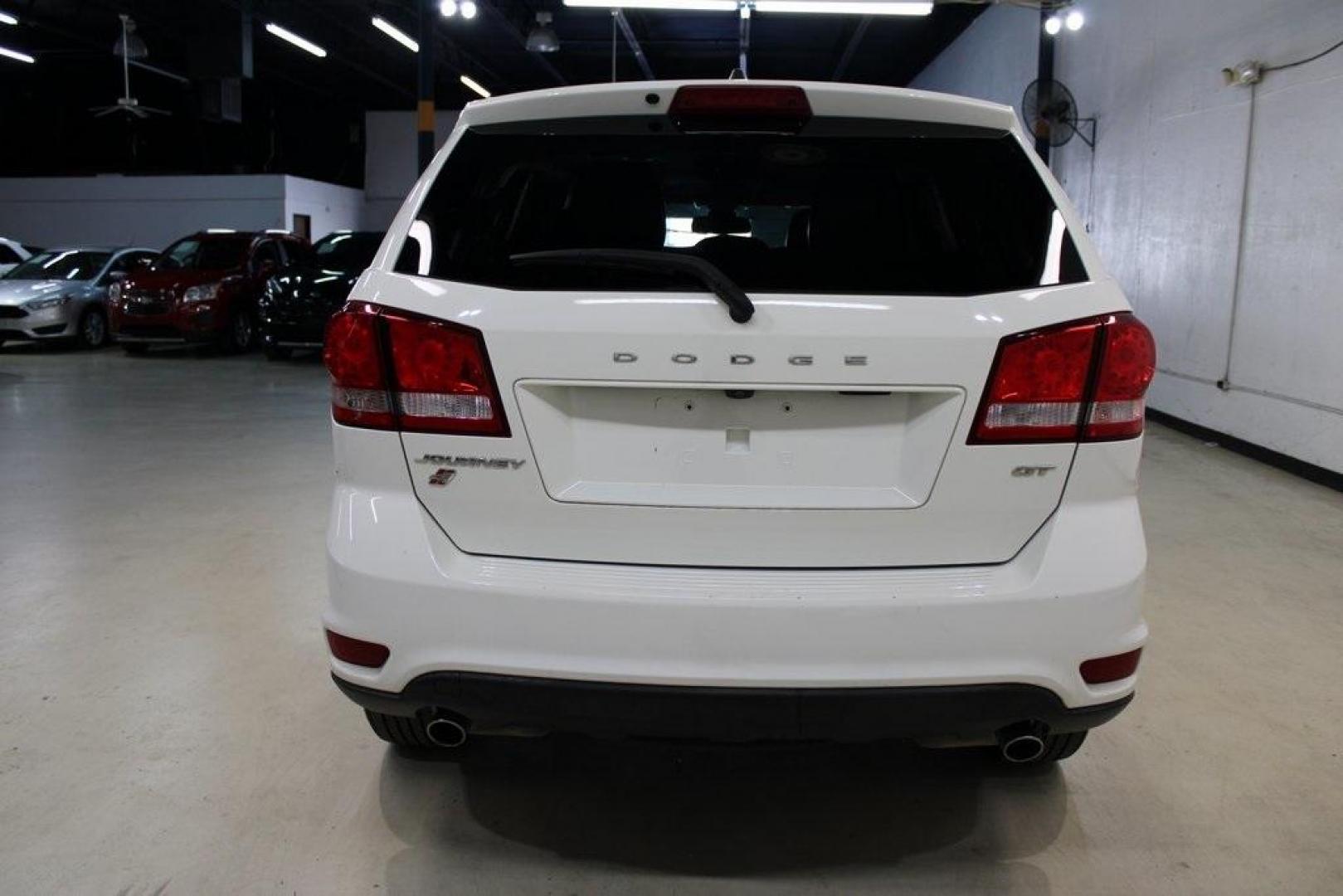 2019 Vice White /Red Dodge Journey GT (3C4PDDEG8KT) with an 3.6L V6 24V VVT engine, Automatic transmission, located at 15300 Midway Rd., Addison, TX, 75001, (972) 702-0011, 32.958321, -96.838074 - Photo#7