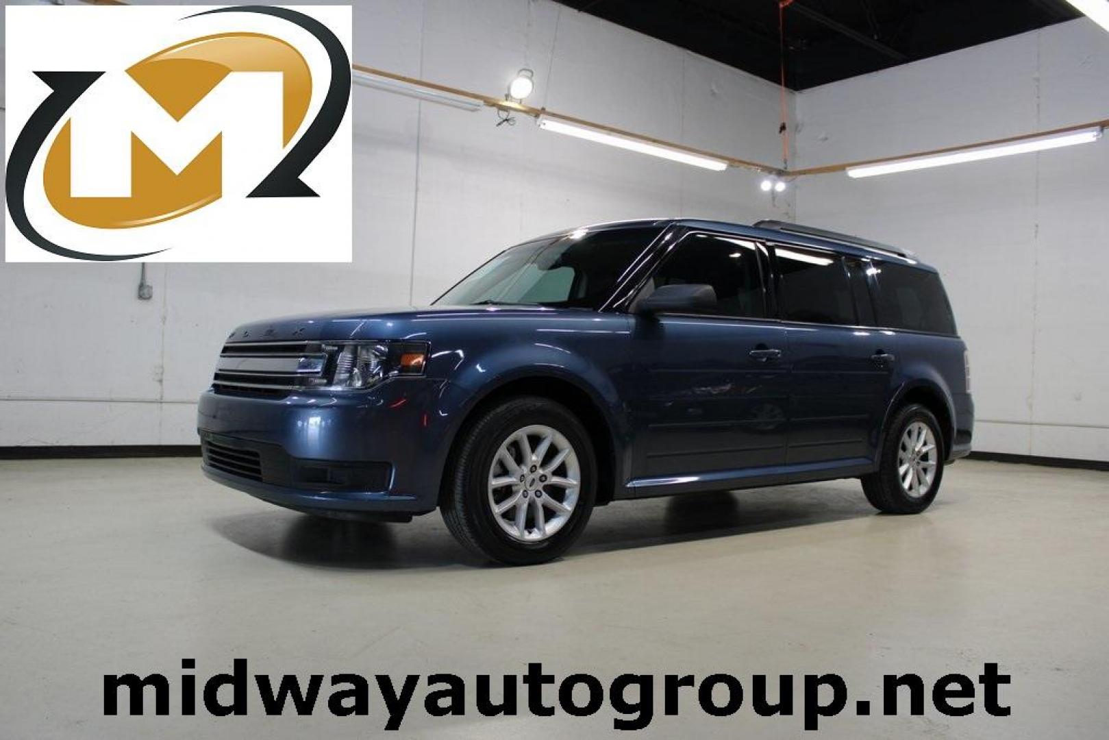 2018 Blue /Charcoal Black Ford Flex SE (2FMGK5B87JB) with an 3.5L V6 Ti-VCT engine, Automatic transmission, located at 15300 Midway Rd., Addison, TX, 75001, (972) 702-0011, 32.958321, -96.838074 - Photo#0