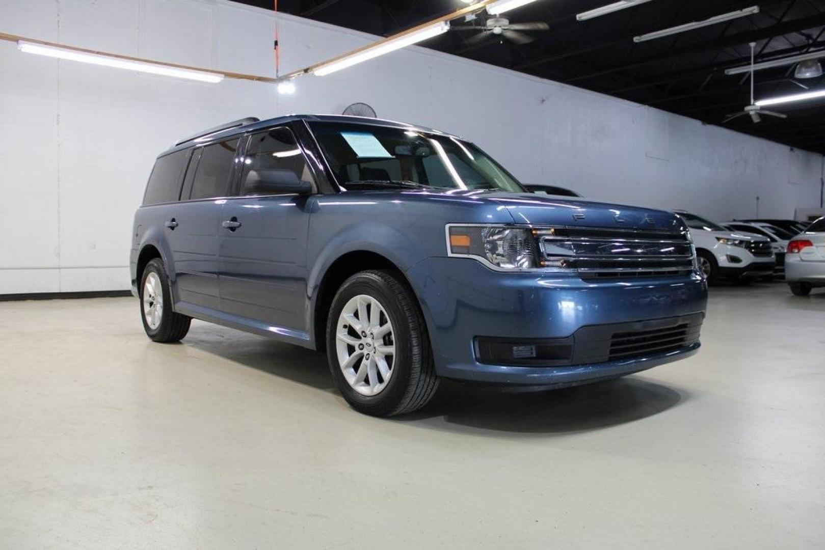 2018 Blue /Charcoal Black Ford Flex SE (2FMGK5B87JB) with an 3.5L V6 Ti-VCT engine, Automatic transmission, located at 15300 Midway Rd., Addison, TX, 75001, (972) 702-0011, 32.958321, -96.838074 - Photo#1