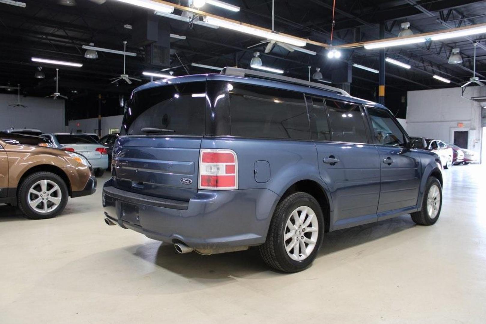 2018 Blue /Charcoal Black Ford Flex SE (2FMGK5B87JB) with an 3.5L V6 Ti-VCT engine, Automatic transmission, located at 15300 Midway Rd., Addison, TX, 75001, (972) 702-0011, 32.958321, -96.838074 - Photo#2