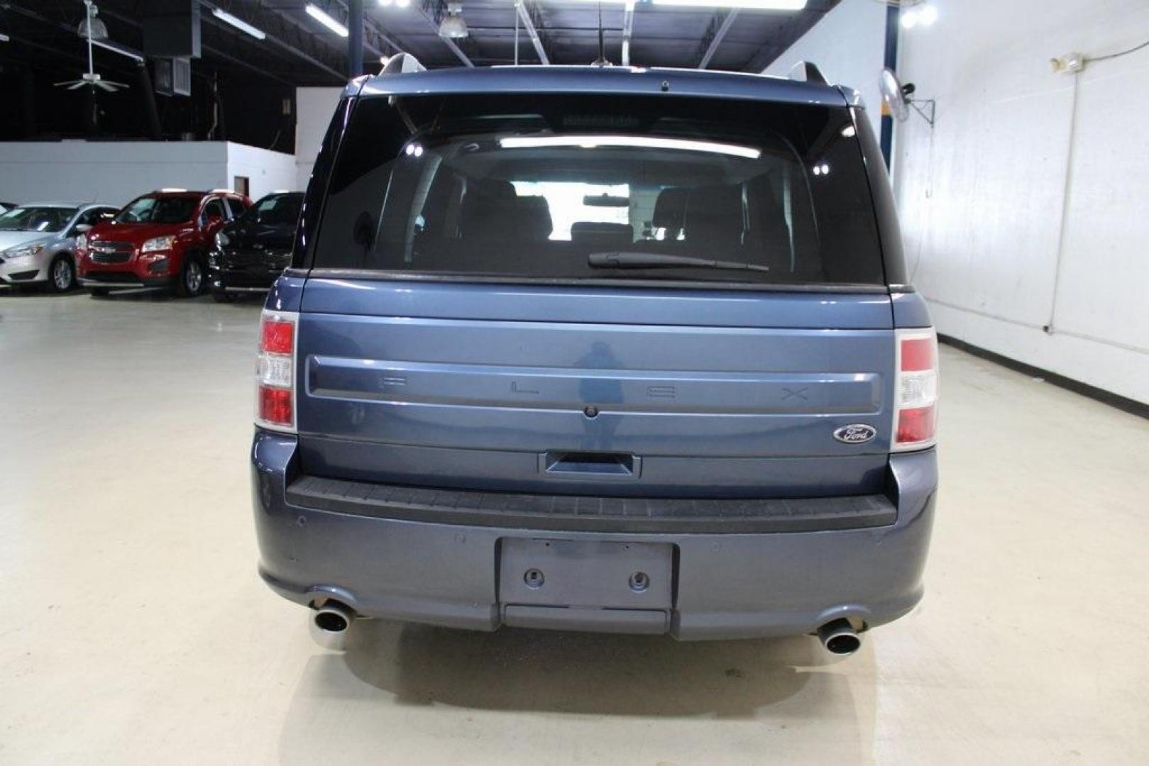 2018 Blue /Charcoal Black Ford Flex SE (2FMGK5B87JB) with an 3.5L V6 Ti-VCT engine, Automatic transmission, located at 15300 Midway Rd., Addison, TX, 75001, (972) 702-0011, 32.958321, -96.838074 - Photo#8