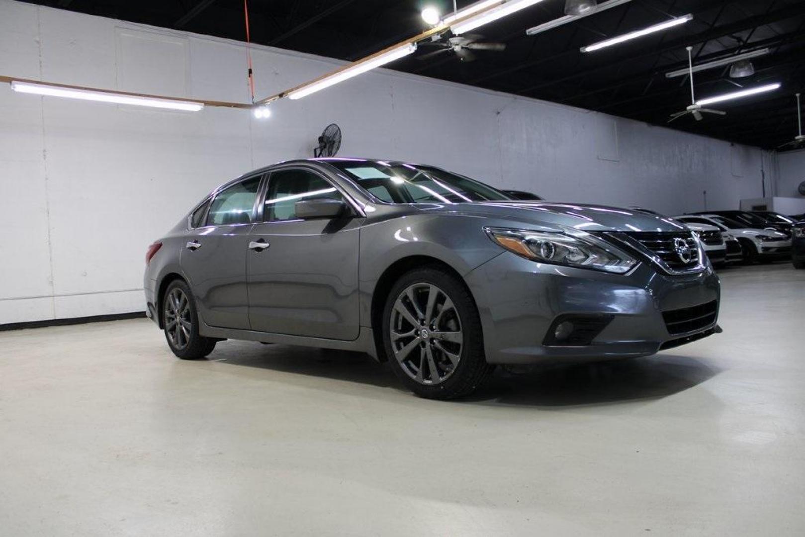 2018 Gun Metallic /Sport Interior Nissan Altima 2.5 SR (1N4AL3AP3JC) with an 2.5L 4-Cylinder DOHC 16V engine, CVT transmission, located at 15300 Midway Rd., Addison, TX, 75001, (972) 702-0011, 32.958321, -96.838074 - Photo#6