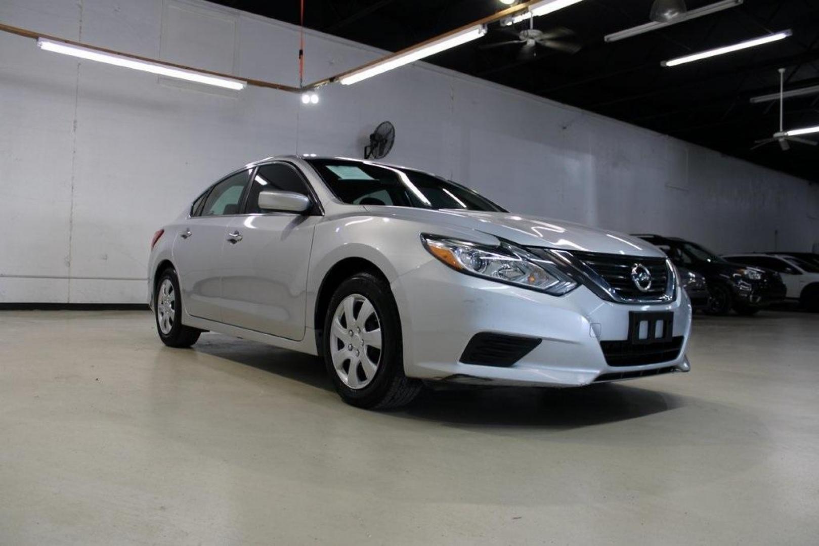 2016 Brilliant Silver Metallic /Charcoal Nissan Altima 2.5 S (1N4AL3AP6GC) with an 2.5L 4-Cylinder DOHC 16V engine, CVT transmission, located at 15300 Midway Rd., Addison, TX, 75001, (972) 702-0011, 32.958321, -96.838074 - Photo#1