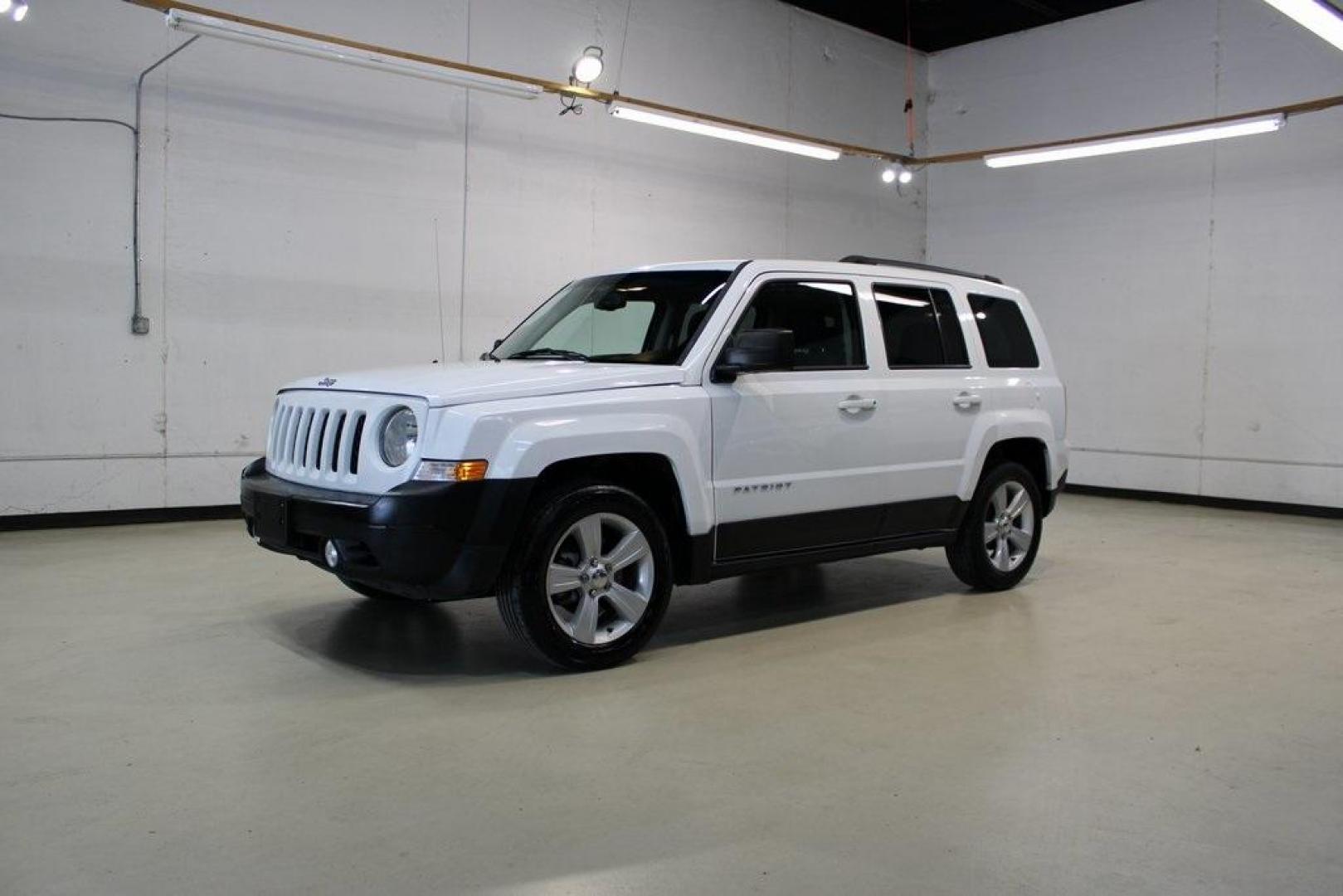 2017 Bright White Clearcoat /Dark Slate Gray Jeep Patriot Latitude (1C4NJPFA0HD) with an 2.0L I4 DOHC 16V Dual VVT engine, CVT transmission, located at 15300 Midway Rd., Addison, TX, 75001, (972) 702-0011, 32.958321, -96.838074 - Photo#4