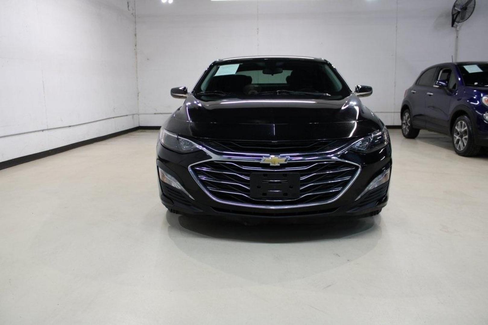 2020 Mosaic Black Metallic /Jet Black Chevrolet Malibu LT (1G1ZD5ST0LF) with an 1.5L DOHC engine, CVT transmission, located at 15300 Midway Rd., Addison, TX, 75001, (972) 702-0011, 32.958321, -96.838074 - Photo#5