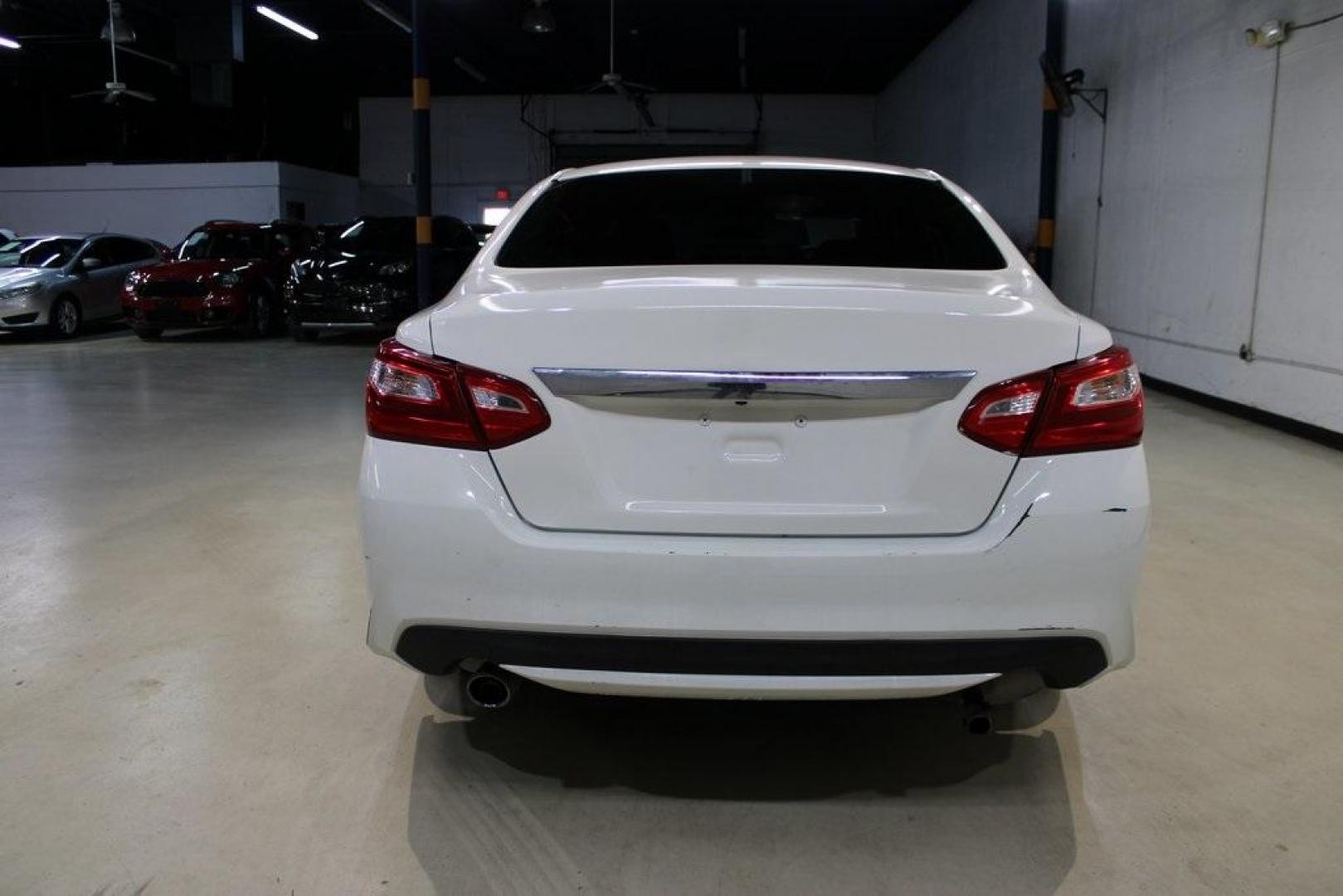 2017 Glacier White /Charcoal Nissan Altima 2.5 S (1N4AL3APXHC) with an 2.5L 4-Cylinder DOHC 16V engine, CVT transmission, located at 15300 Midway Rd., Addison, TX, 75001, (972) 702-0011, 32.958321, -96.838074 - Photo#7