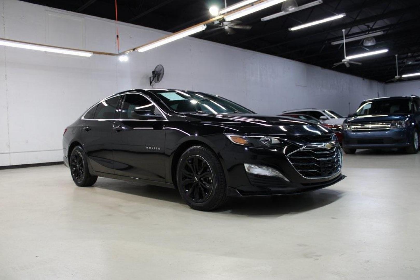 2020 Mosaic Black Metallic /Jet Black Chevrolet Malibu LT (1G1ZD5ST1LF) with an 1.5L DOHC engine, CVT transmission, located at 15300 Midway Rd., Addison, TX, 75001, (972) 702-0011, 32.958321, -96.838074 - Photo#5