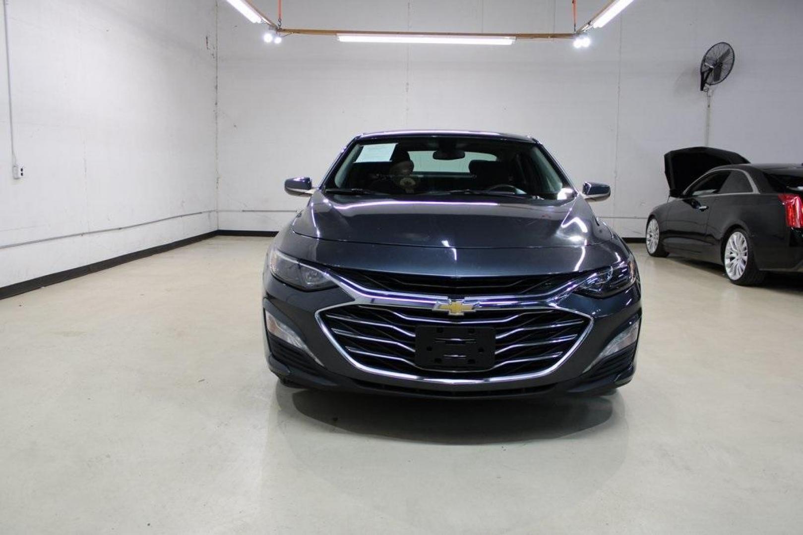 2021 Shadow Gray Metallic /Jet Black Chevrolet Malibu LT (1G1ZD5ST1MF) with an 1.5L DOHC engine, CVT transmission, located at 15300 Midway Rd., Addison, TX, 75001, (972) 702-0011, 32.958321, -96.838074 - Photo#5