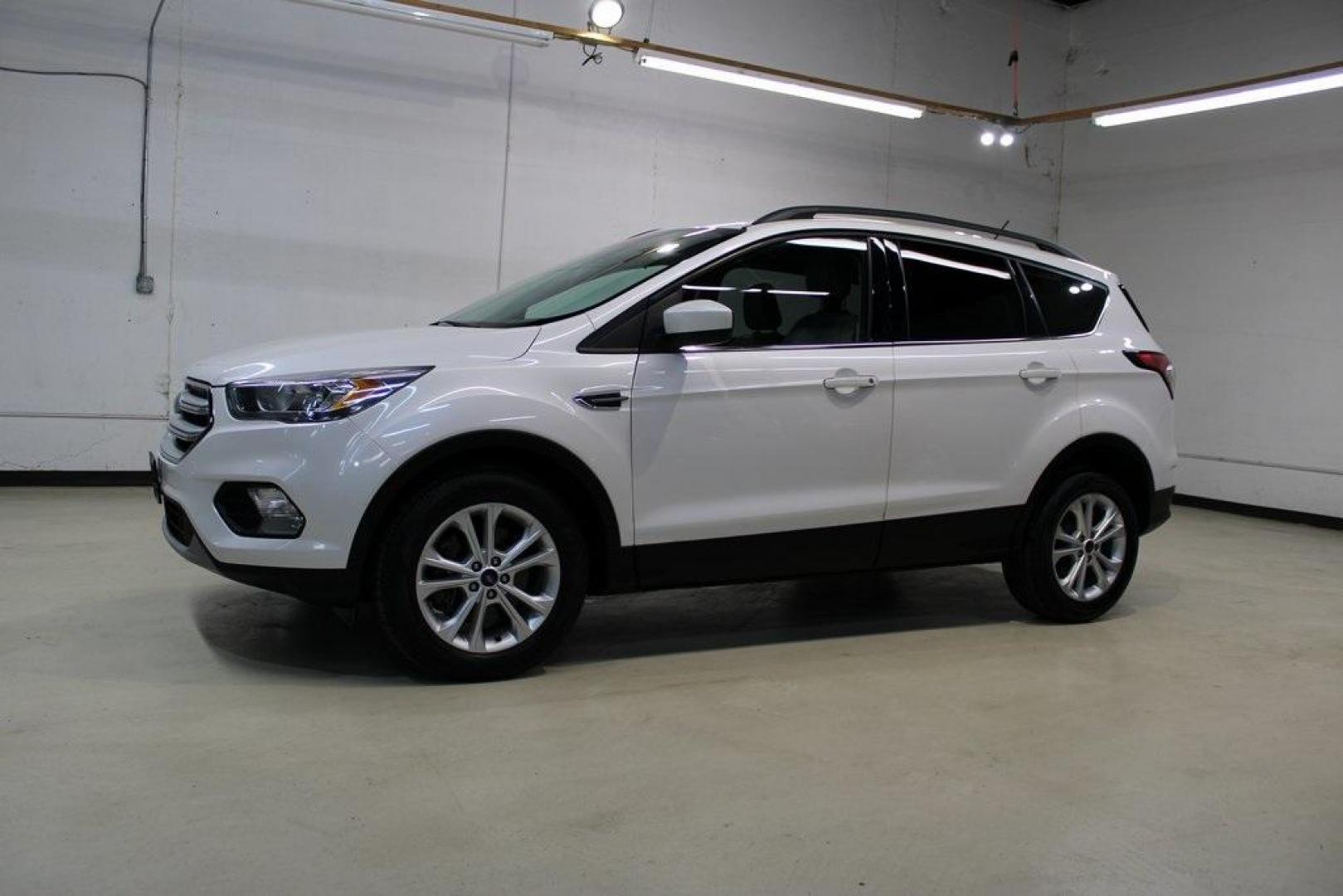 2018 White Platinum /Medium Light Stone Ford Escape SEL (1FMCU9HD7JU) with an 1.5L EcoBoost engine, Automatic transmission, located at 15300 Midway Rd., Addison, TX, 75001, (972) 702-0011, 32.958321, -96.838074 - Photo#4