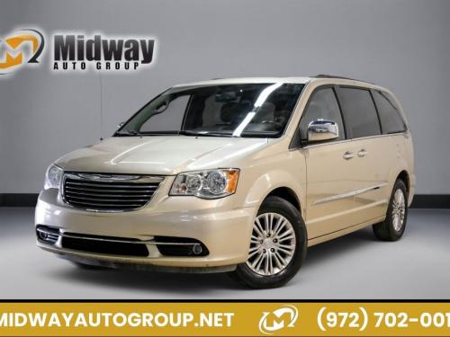 2016 Chrysler Town and Country Touring-L