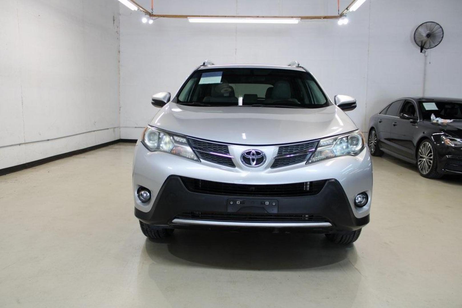 2015 Classic Silver Metallic /Terracotta Toyota RAV4 XLE (2T3WFREV7FW) with an 2.5L 4-Cylinder DOHC Dual VVT-i engine, Automatic transmission, located at 15300 Midway Rd., Addison, TX, 75001, (972) 702-0011, 32.958321, -96.838074 - HOME OF THE NO HAGGLE PRICE - WHOLESALE PRICES TO THE PUBLIC!! Backup Camera, RAV4 XLE, 4D Sport Utility, 2.5L 4-Cylinder DOHC Dual VVT-i, 6-Speed Automatic, FWD, Silver, Terracotta w/SofTex Seat Trim.<br><br>Silver 2015 Toyota RAV4 XLE<br><br>24/31 City/Highway MPG<br><br>Awards:<br> * 2015 IIHS T - Photo#5