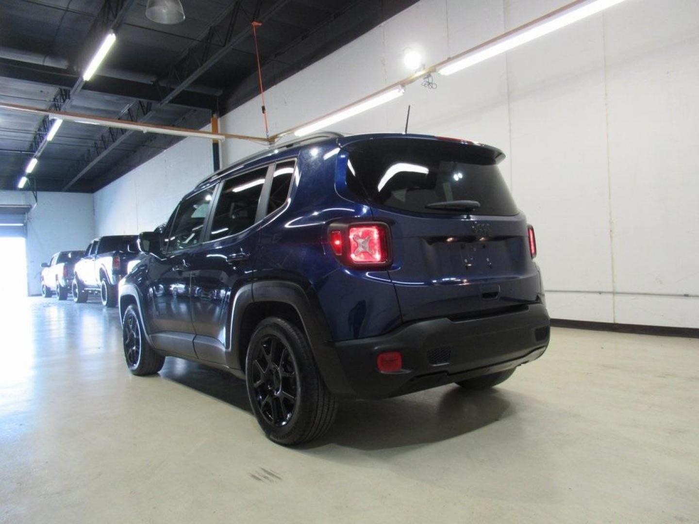 2020 Jetset Blue Clearcoat /Black Jeep Renegade Latitude (ZACNJABB7LP) with an 2.4L I4 engine, Automatic transmission, located at 15300 Midway Rd., Addison, TX, 75001, (972) 702-0011, 32.958321, -96.838074 - Photo#3