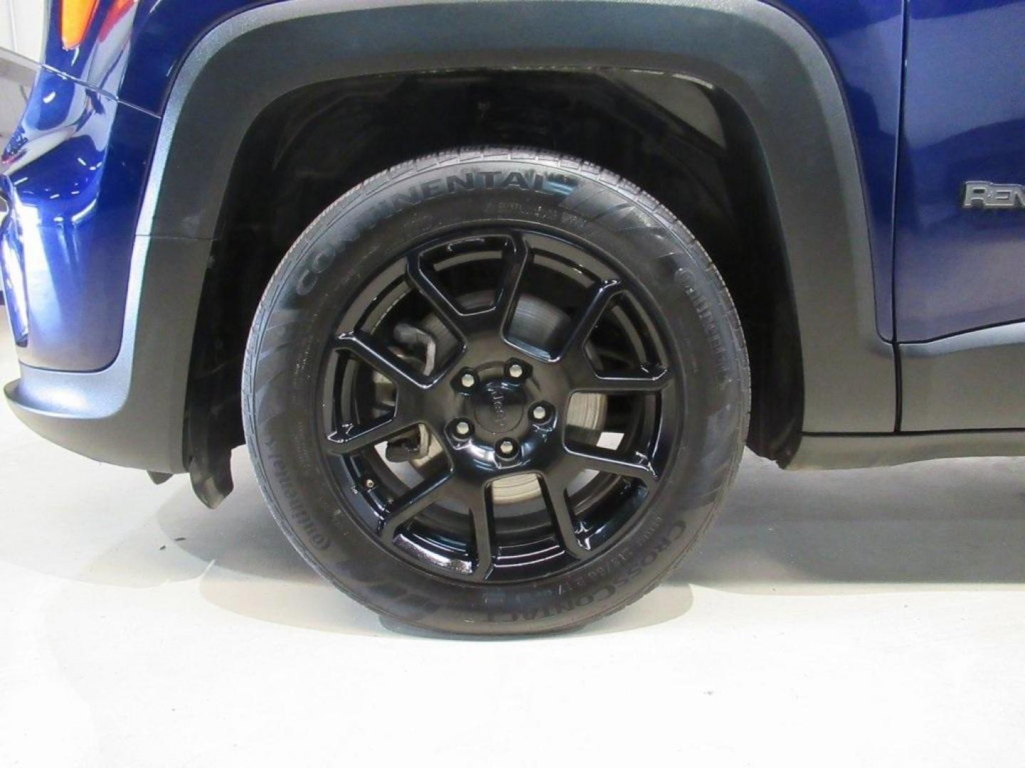 2020 Jetset Blue Clearcoat /Black Jeep Renegade Latitude (ZACNJABB7LP) with an 2.4L I4 engine, Automatic transmission, located at 15300 Midway Rd., Addison, TX, 75001, (972) 702-0011, 32.958321, -96.838074 - Photo#8